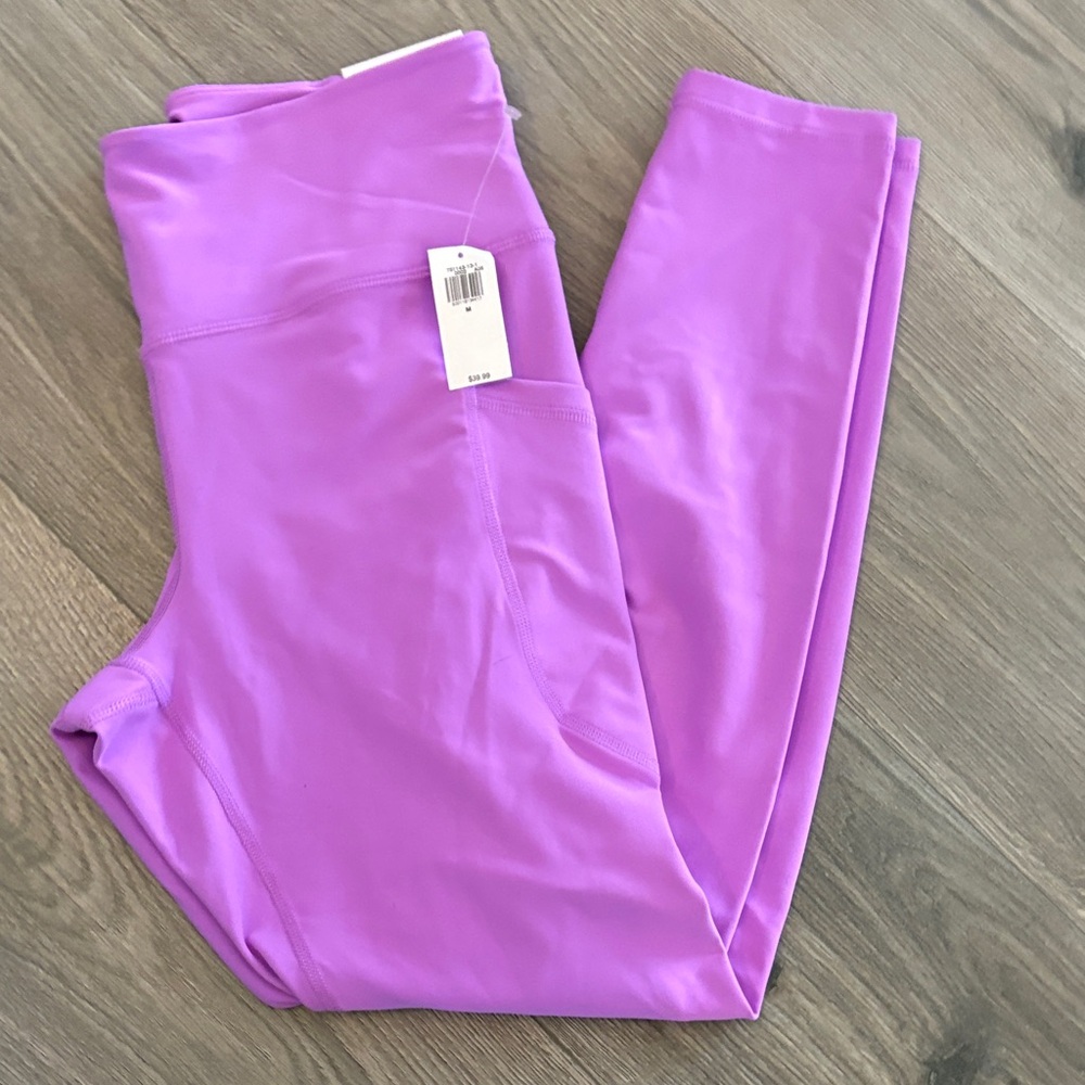 NWT High-Waisted PowerSoft 7/8 Pocket Leggings - Size M